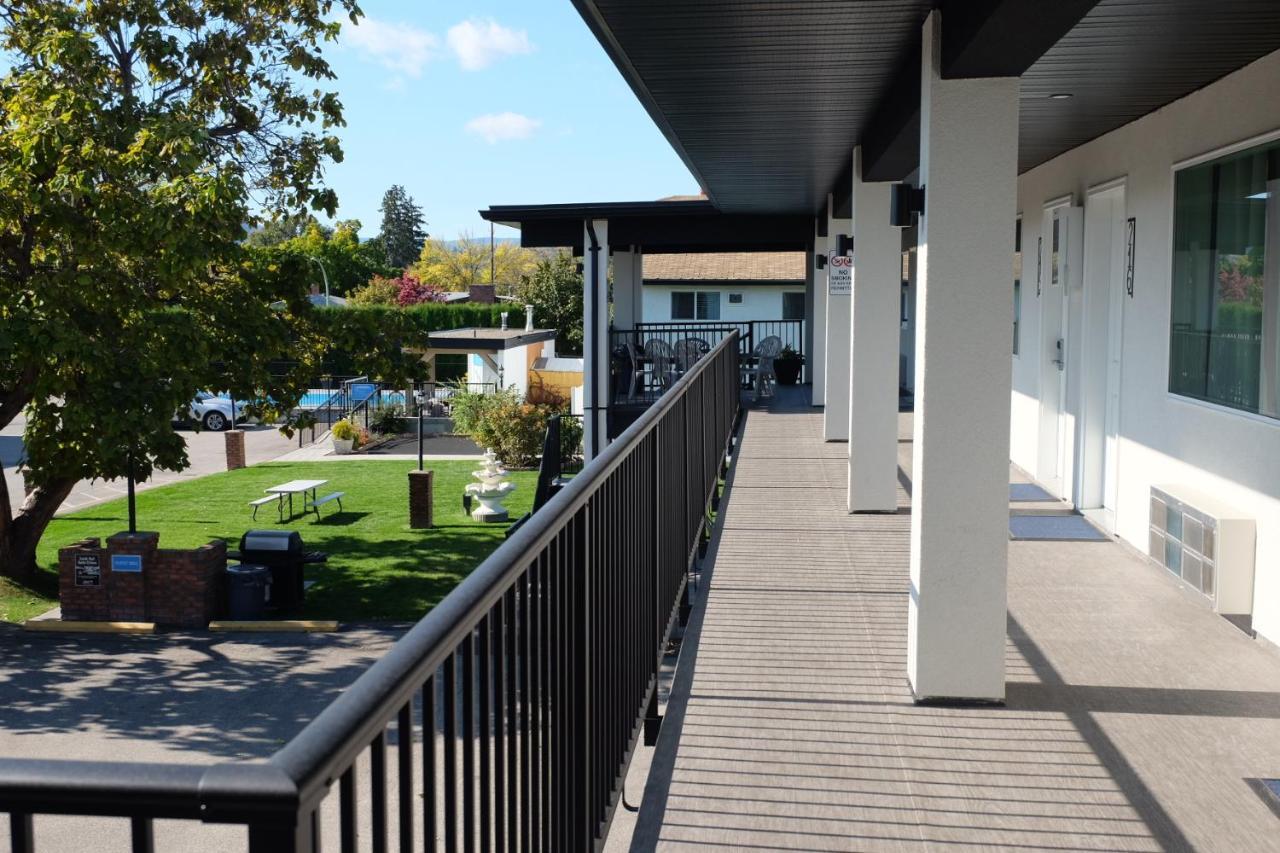 Oasis Inn Κελόουνα  Εξωτερικό φωτογραφία